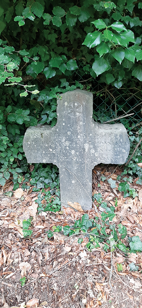 Croix d’occis – rue de Mont
